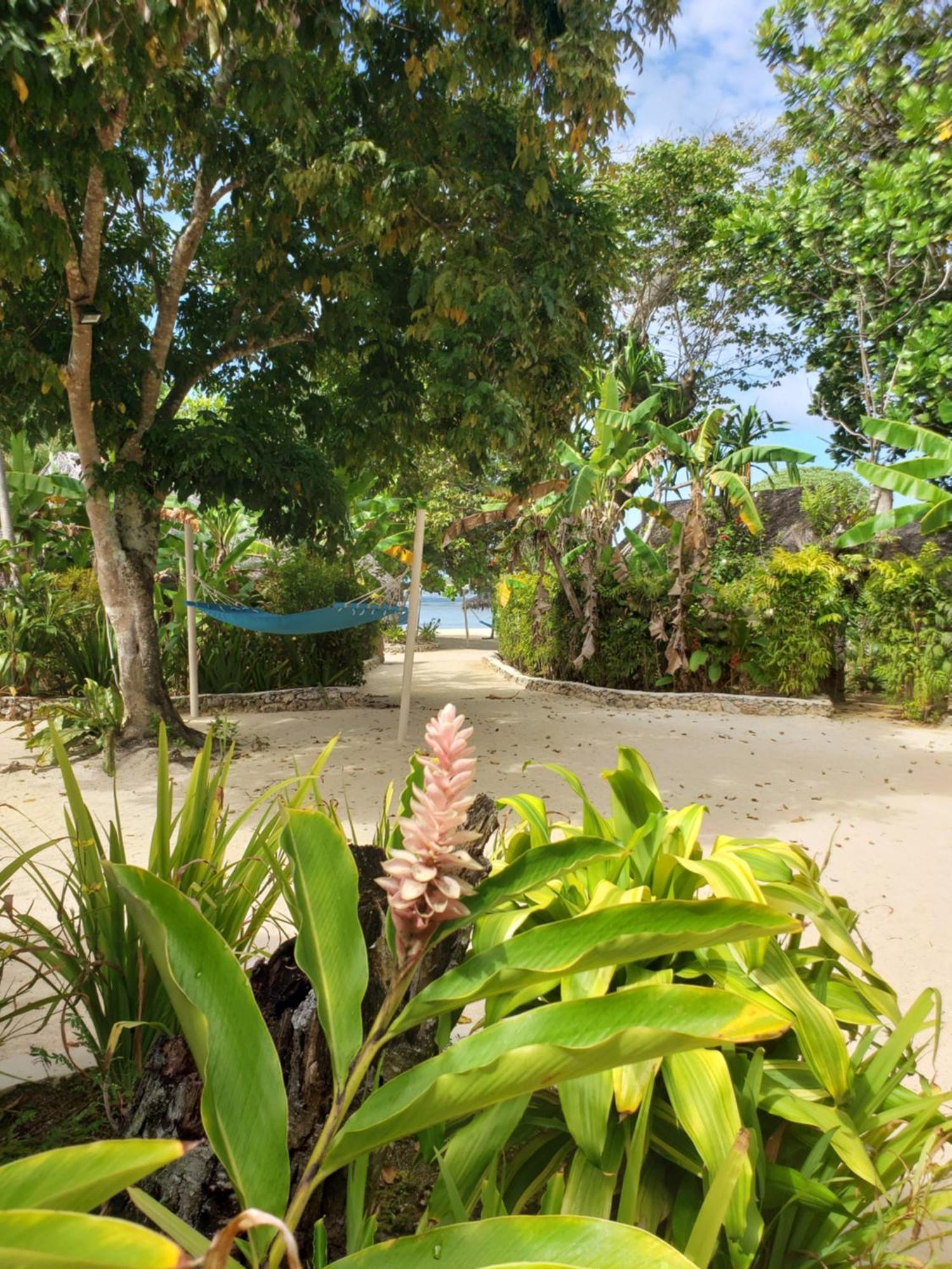 Breakas Beach Resort (Adults Only) Port-Vila Extérieur photo