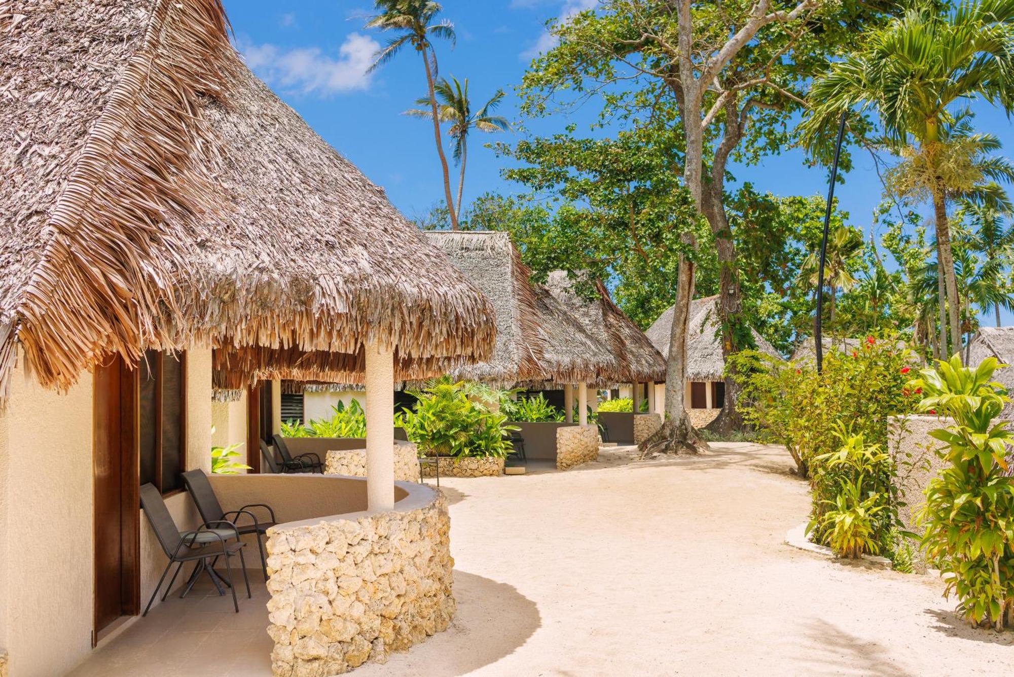 Breakas Beach Resort (Adults Only) Port-Vila Extérieur photo