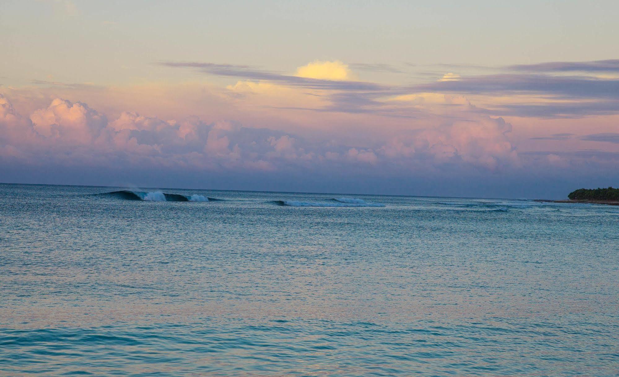 Breakas Beach Resort (Adults Only) Port-Vila Extérieur photo