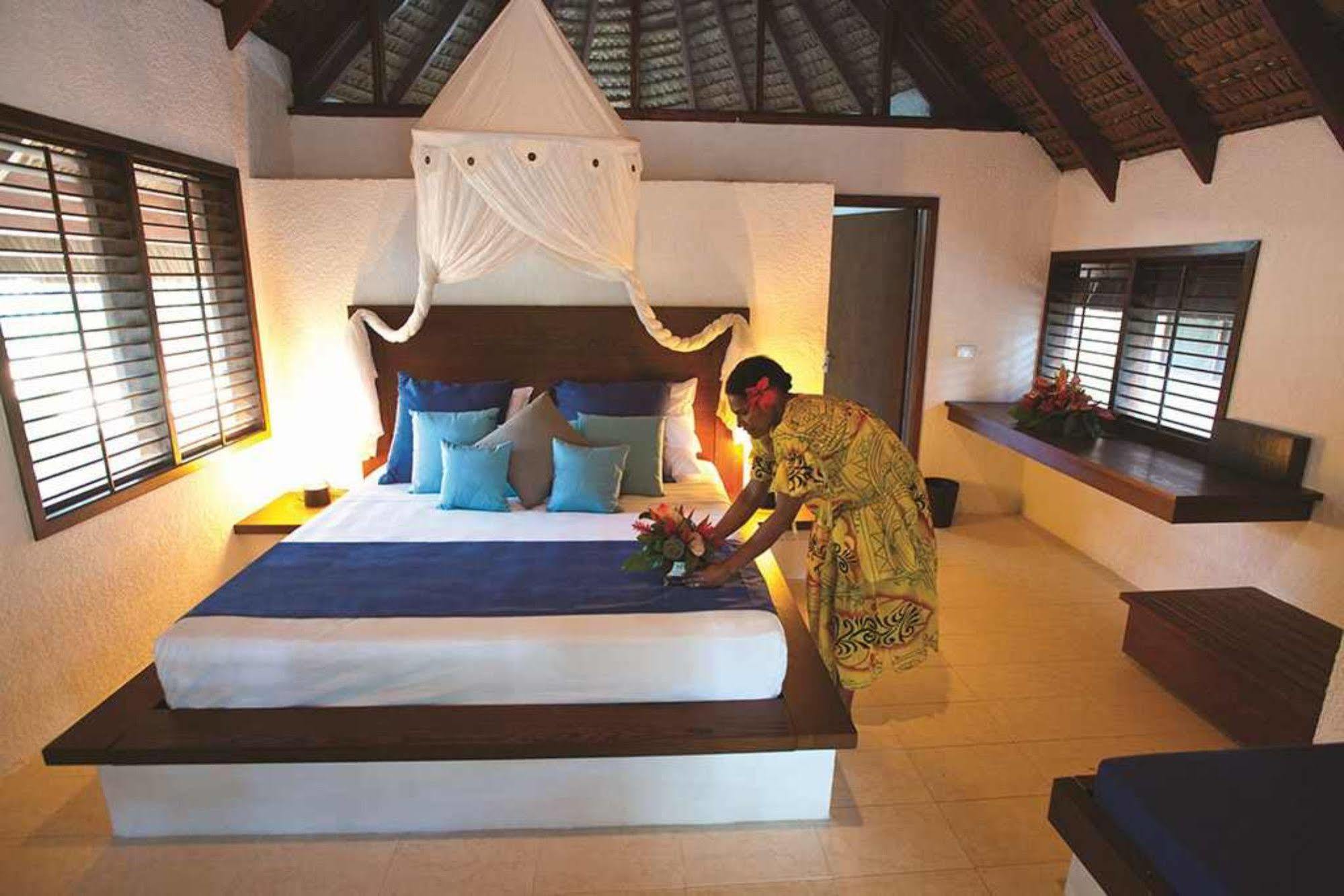 Breakas Beach Resort (Adults Only) Port-Vila Extérieur photo