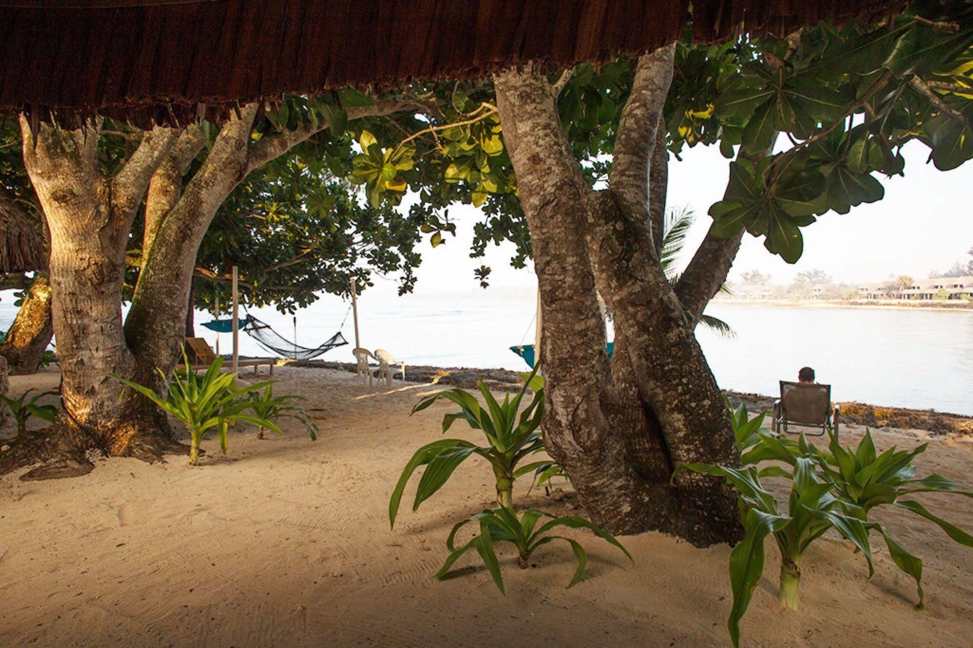 Breakas Beach Resort (Adults Only) Port-Vila Extérieur photo