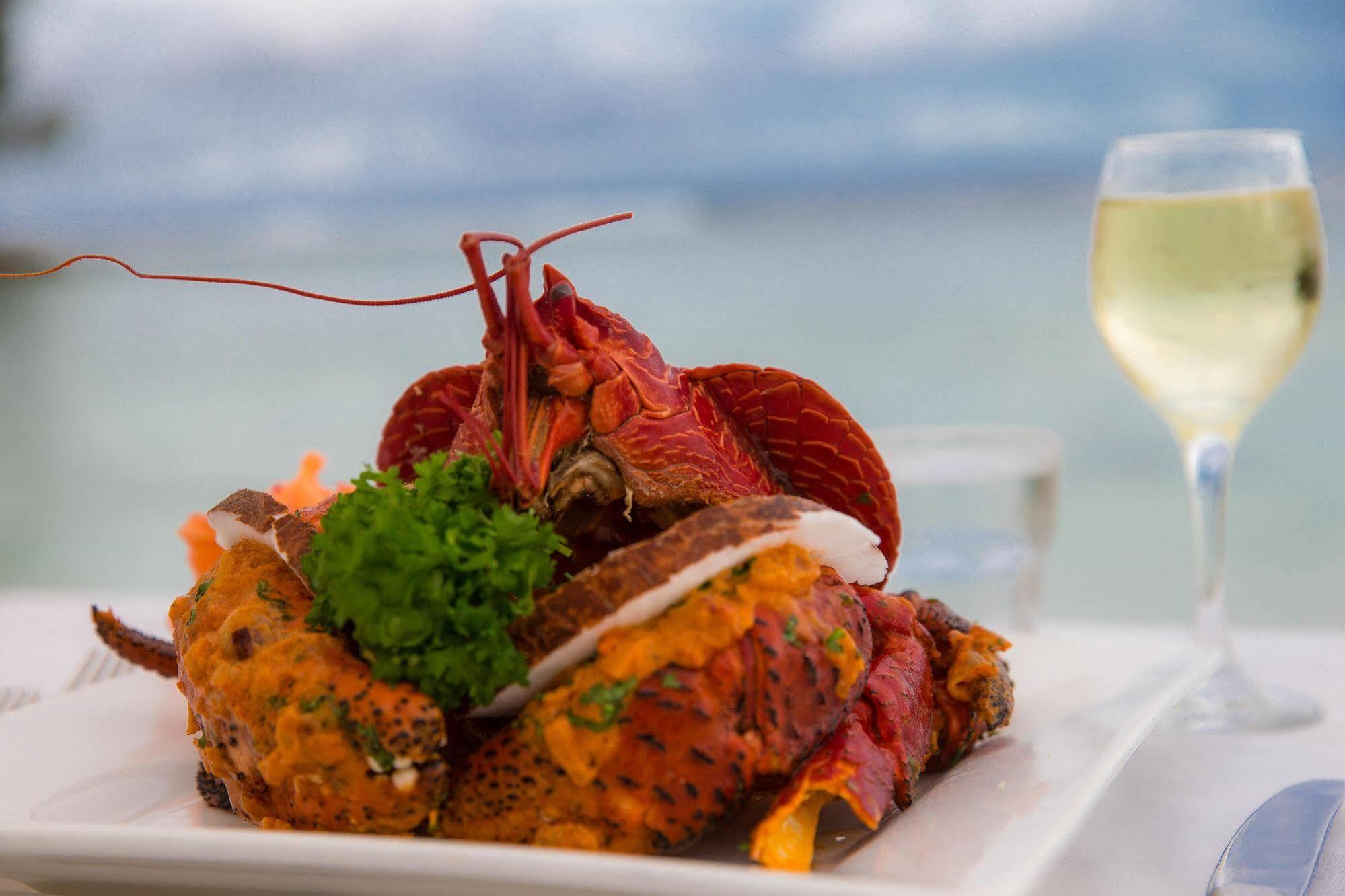 Breakas Beach Resort (Adults Only) Port-Vila Extérieur photo